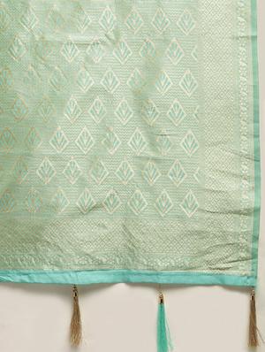 floral banarasi saree with blouse - 17245630 - Standard Image - 4