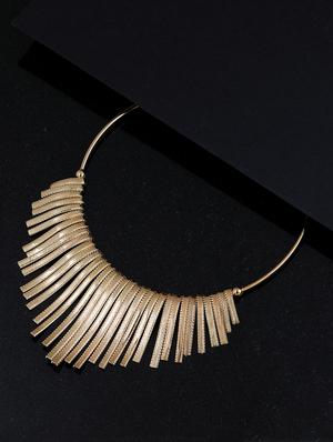 gold metal choker necklace - 17245982 - Standard Image - 2