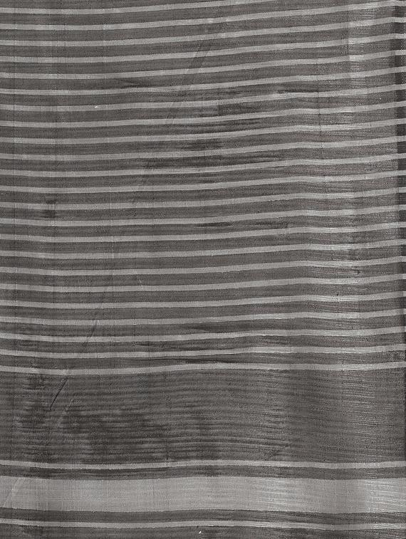 ikat printed saree with blouse - 17246493 - Zoom Image - 4