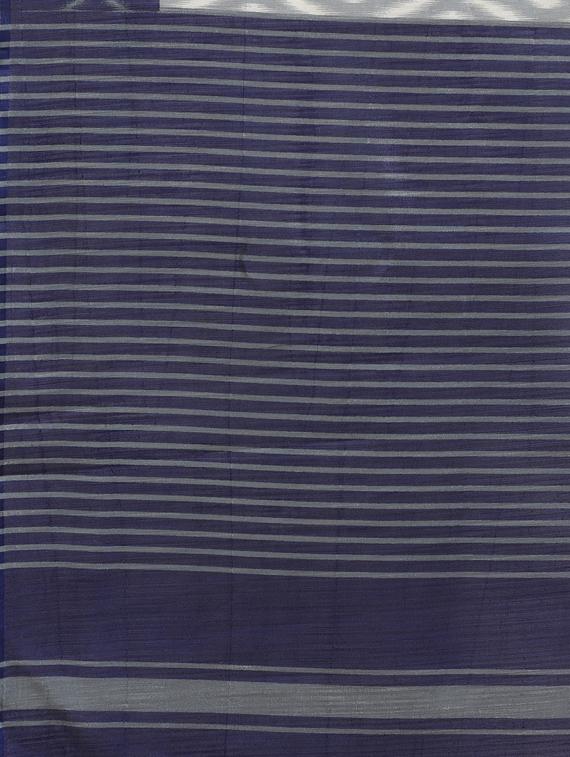 ikat printed saree with blouse - 17246495 - Zoom Image - 4