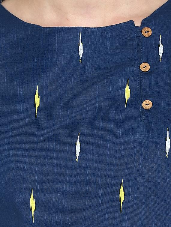 ikat print straight kurta - 17246635 - Zoom Image - 5