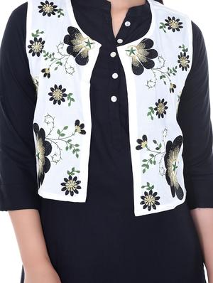 solid kurta palazzo set with embroidered jacket - 17247055 - Standard Image - 4
