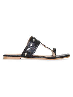 black leatherette one toe kolhapuris - 17251867 - Standard Image - 2