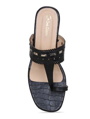 black leatherette one toe kolhapuris - 17251867 - Standard Image - 4