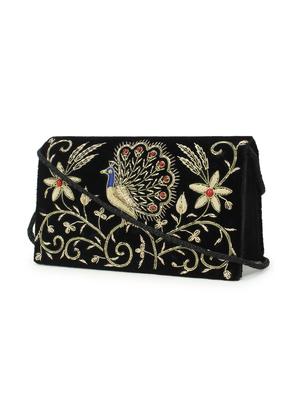 black velvet regular clutch - 17255853 - Standard Image - 5