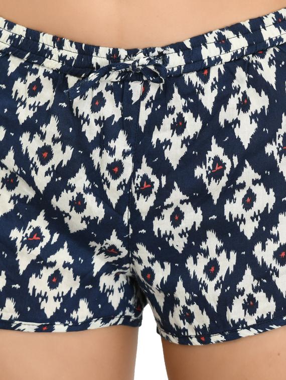 printed hot pants - 17255863 - Zoom Image - 5