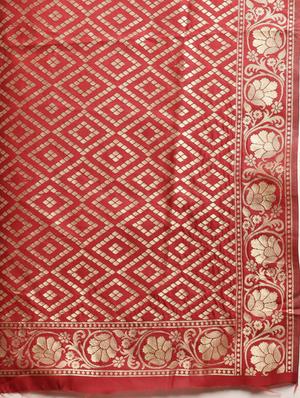 self design banarasi saree with blouse - 17257810 - Standard Image - 5