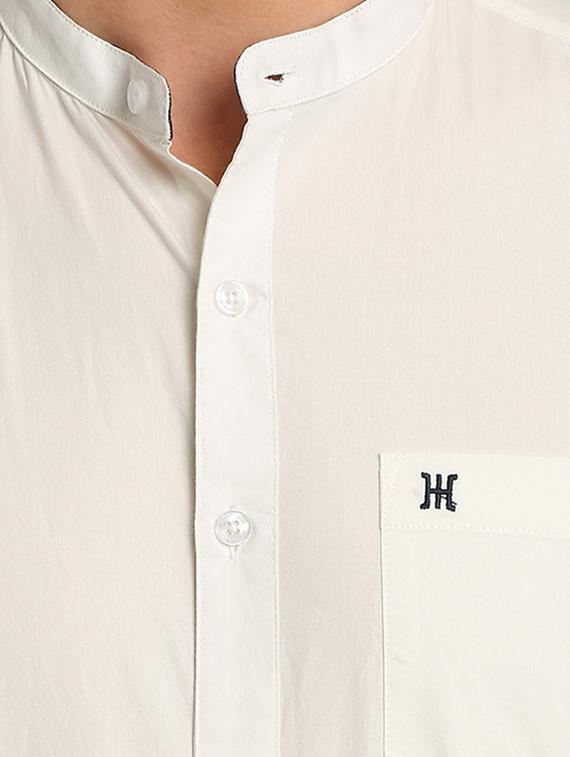 white solid casual shirt - 17258157 - Zoom Image - 5