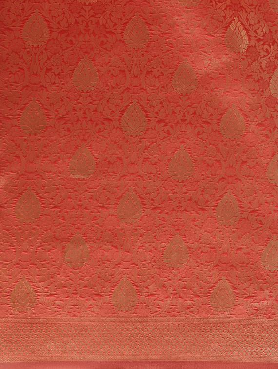 self design banarasi saree with blouse - 17258871 - Zoom Image - 4