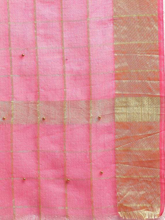 checkered kota doria saree with blouse - 17258884 - Zoom Image - 5