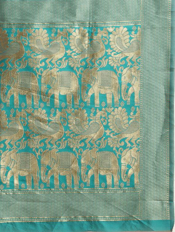 self design banarasi saree with blouse - 17258902 - Zoom Image - 5