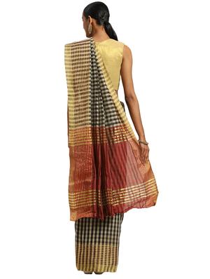checkered printed saree with blouse - 17260378 - Standard Image - 2