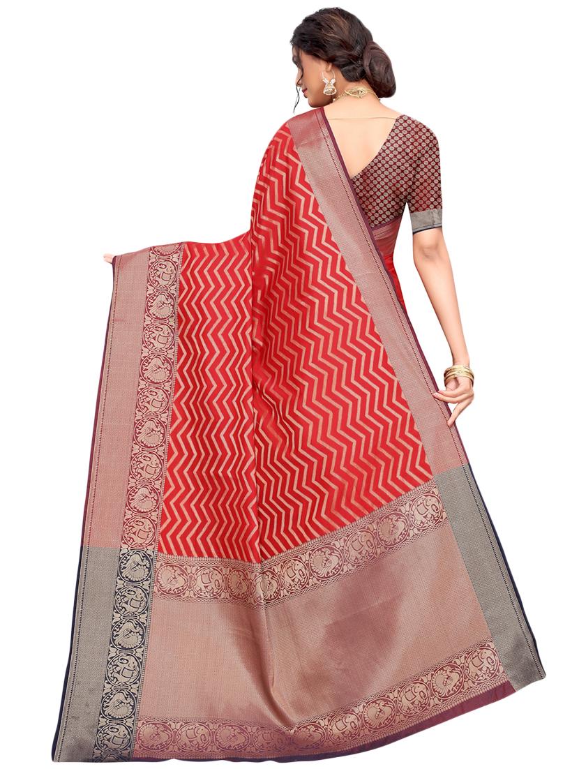 chevron bordered saree with blouse - 17262222 - Zoom Image - 2