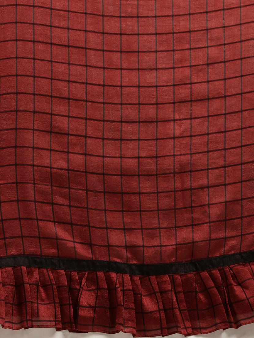 maroon silk blend fusion saree with blouse - 17265189 - Zoom Image - 4