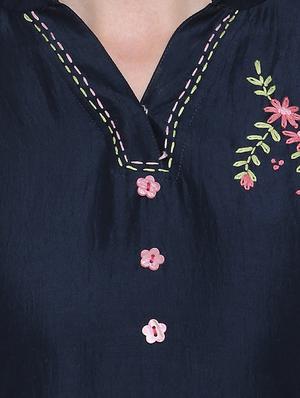 embroidered straight kurta - 17268537 - Standard Image - 4