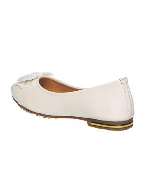 white mesh flat - 17268660 - Standard Image - 3