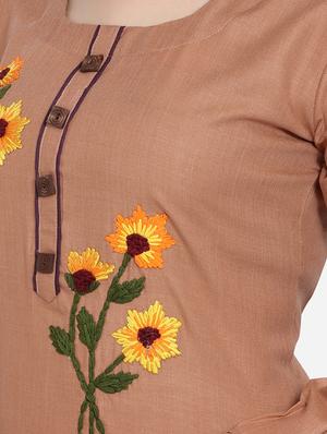 embroidered straight kurta - 17273765 - Standard Image - 4