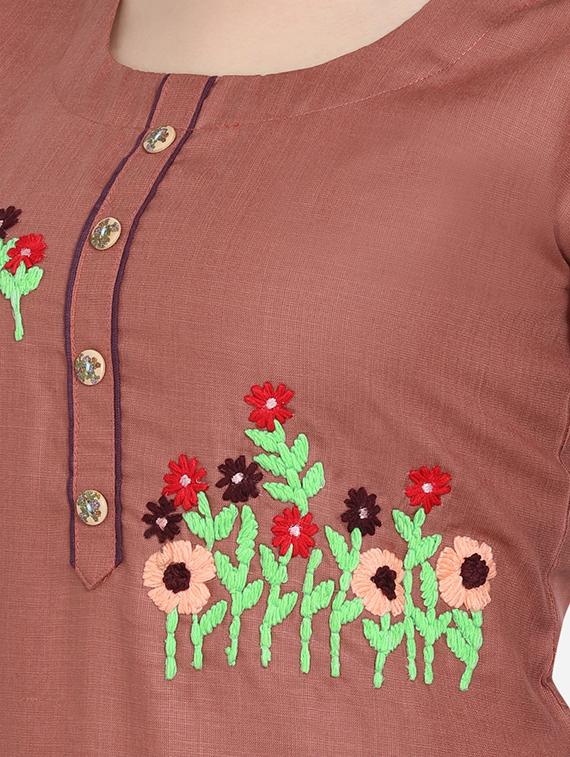 embroidered straight kurta - 17273768 - Zoom Image - 4