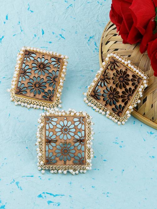 brown wood studs earring with ring - 17274332 - Standard Image - 1