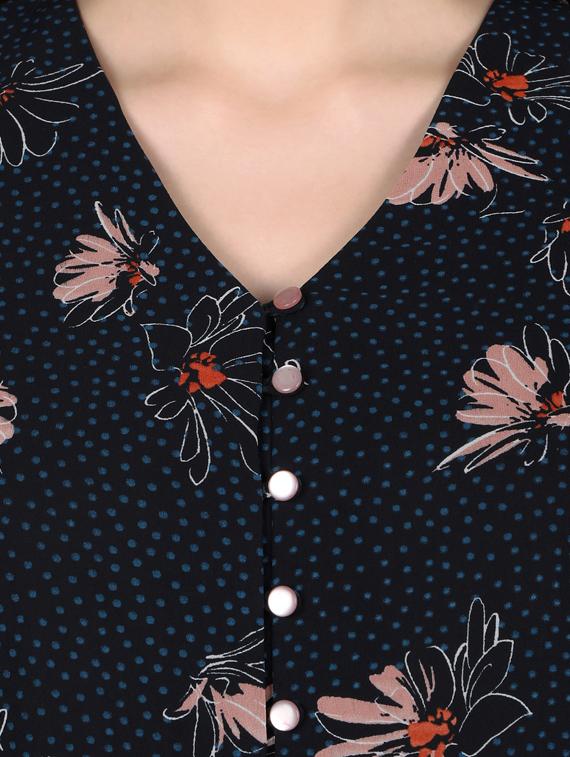 v-neck floral fit & flare dress - 17274657 - Zoom Image - 4