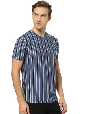 blue striped t-shirt - 17274758 - Standard Image - 2