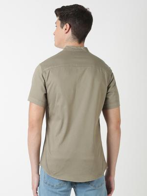 olive green solid casual shirt - 17277694 - Standard Image - 3