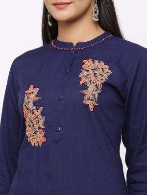 embroidered straight kurta - 17280761 - Standard Image - 4