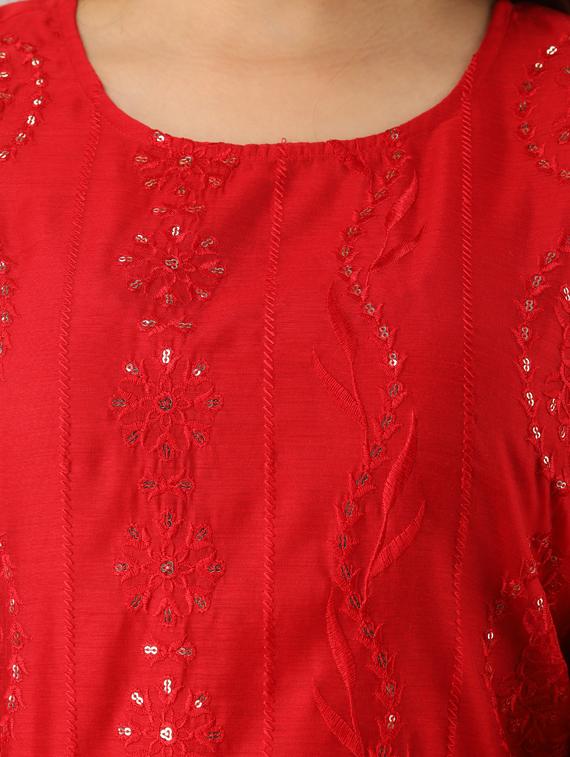 embroidered straight kurta - 17280788 - Zoom Image - 4