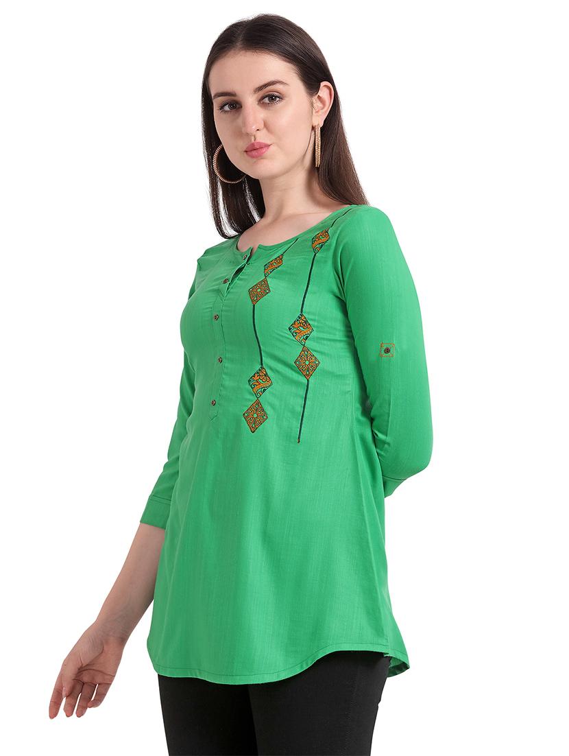 embroidered a-line kurti - 17280897 - Zoom Image - 2