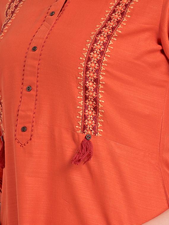 embroidered a-line kurti - 17280902 - Zoom Image - 5