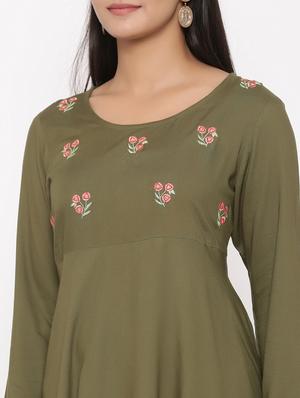 yoke embroidered flared kurta - 17282674 - Standard Image - 5