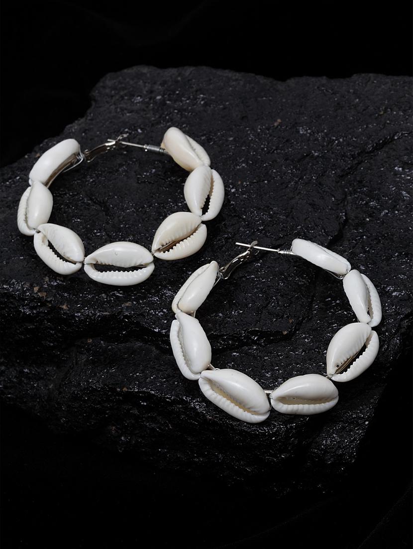beige metal hoop earring - 17283816 - Zoom Image - 2
