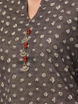 printed straight kurti - 17286102 - Standard Image - 4