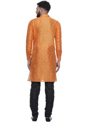 orange printed silk blend long kurta - 17287472 - Standard Image - 4
