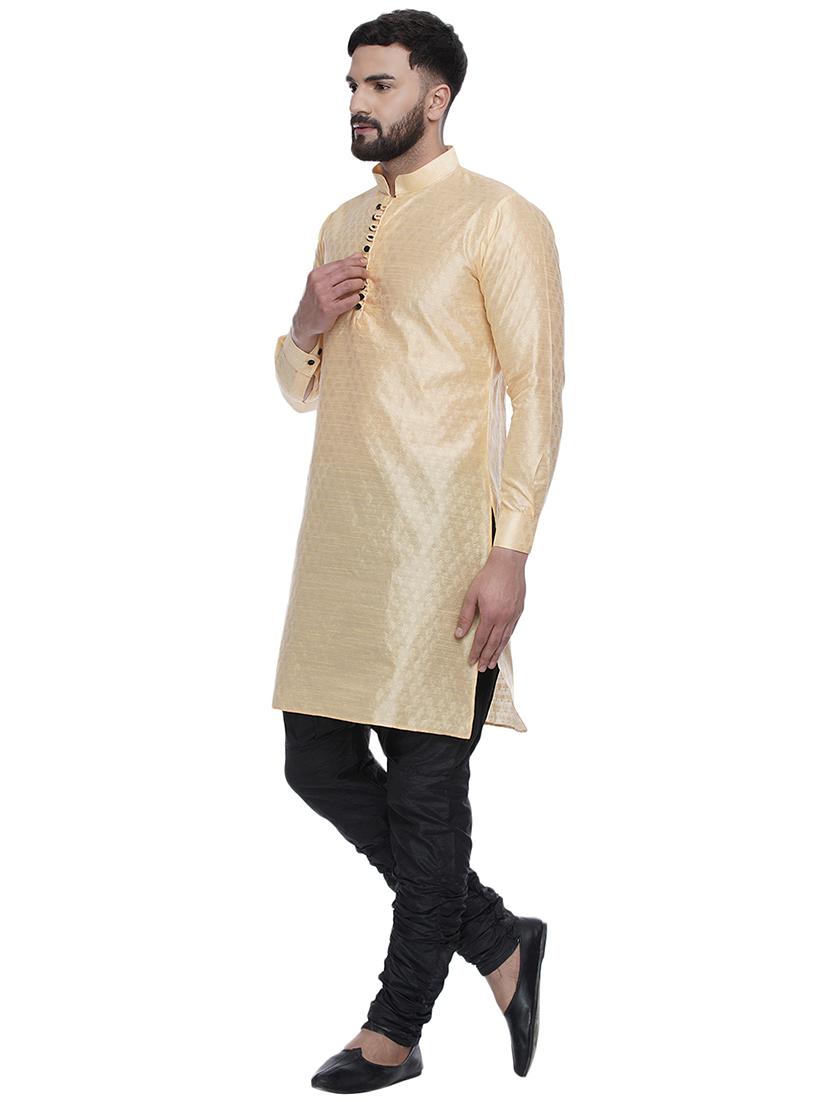 yellow jacquard silk blend long kurta - 17287478 - Zoom Image - 2