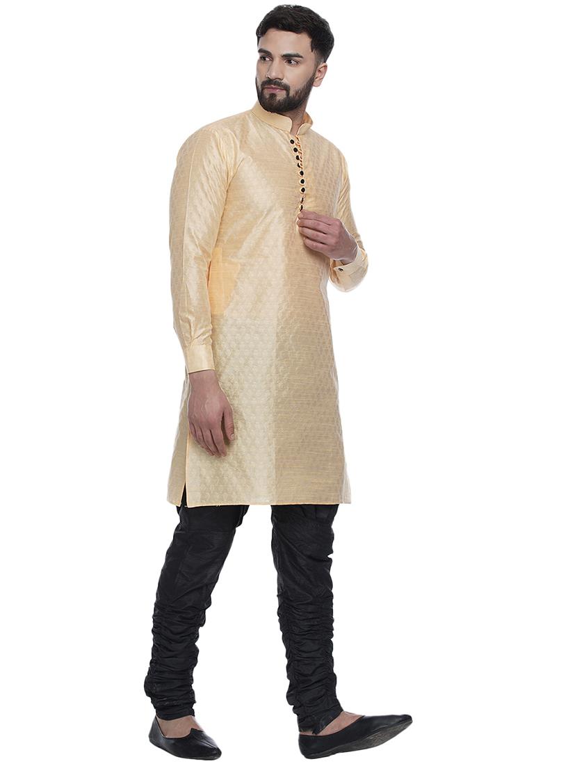 yellow jacquard silk blend long kurta - 17287478 - Zoom Image - 3
