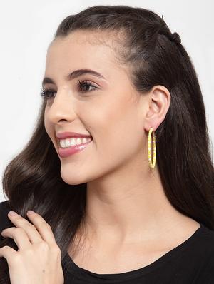 yellow metal hoop earring - 17289362 - Standard Image - 4