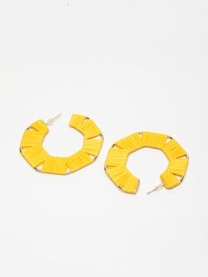 yellow metal hoop earring - 17289365 - Standard Image - 3