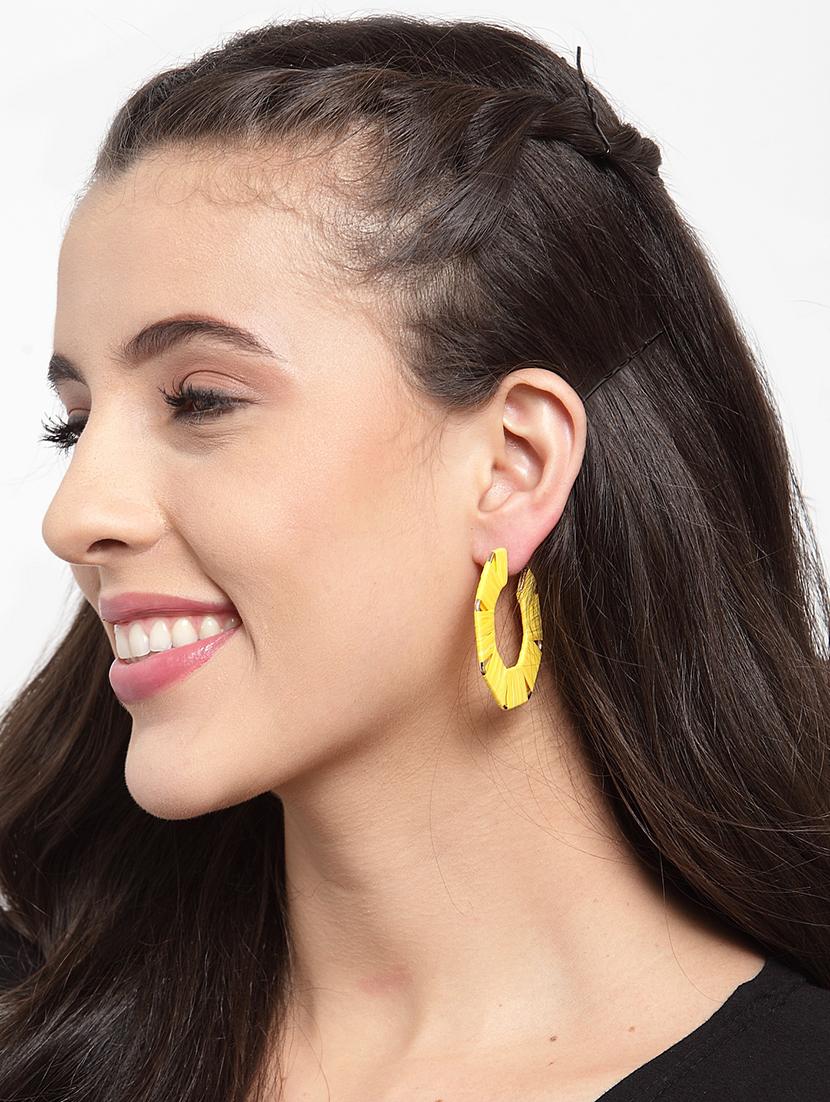 yellow metal hoop earring - 17289365 - Zoom Image - 4
