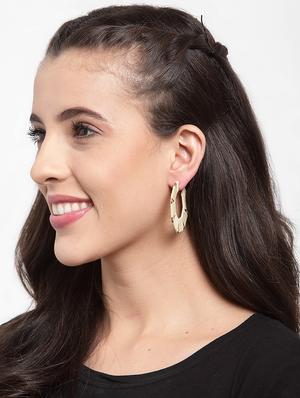 beige metal hoop earring - 17289368 - Standard Image - 4