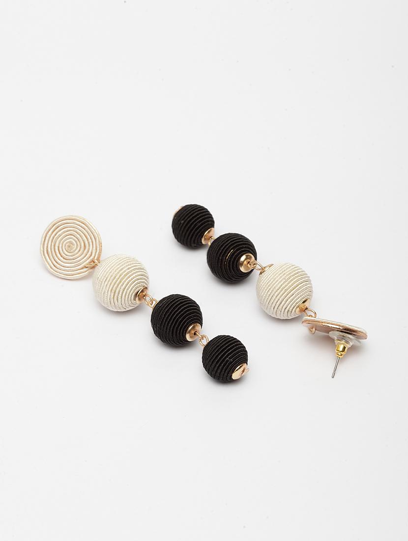 black metal drop earring - 17289371 - Zoom Image - 3