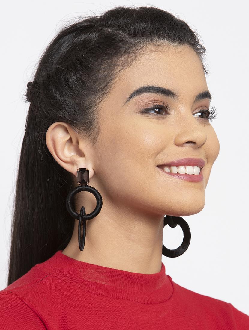 black metal drop earring - 17289442 - Zoom Image - 4