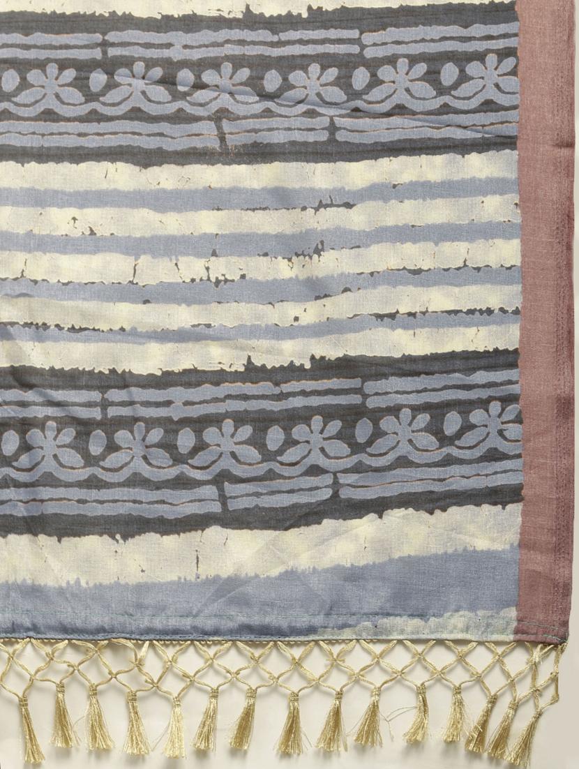 dabu printed saree with blouse - 17290041 - Zoom Image - 4