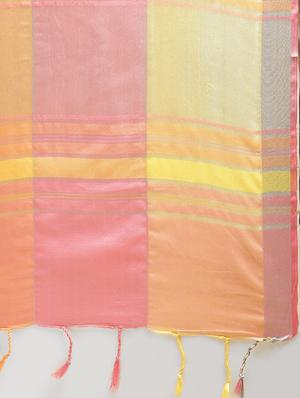 check printed saree with blouse - 17290289 - Standard Image - 4