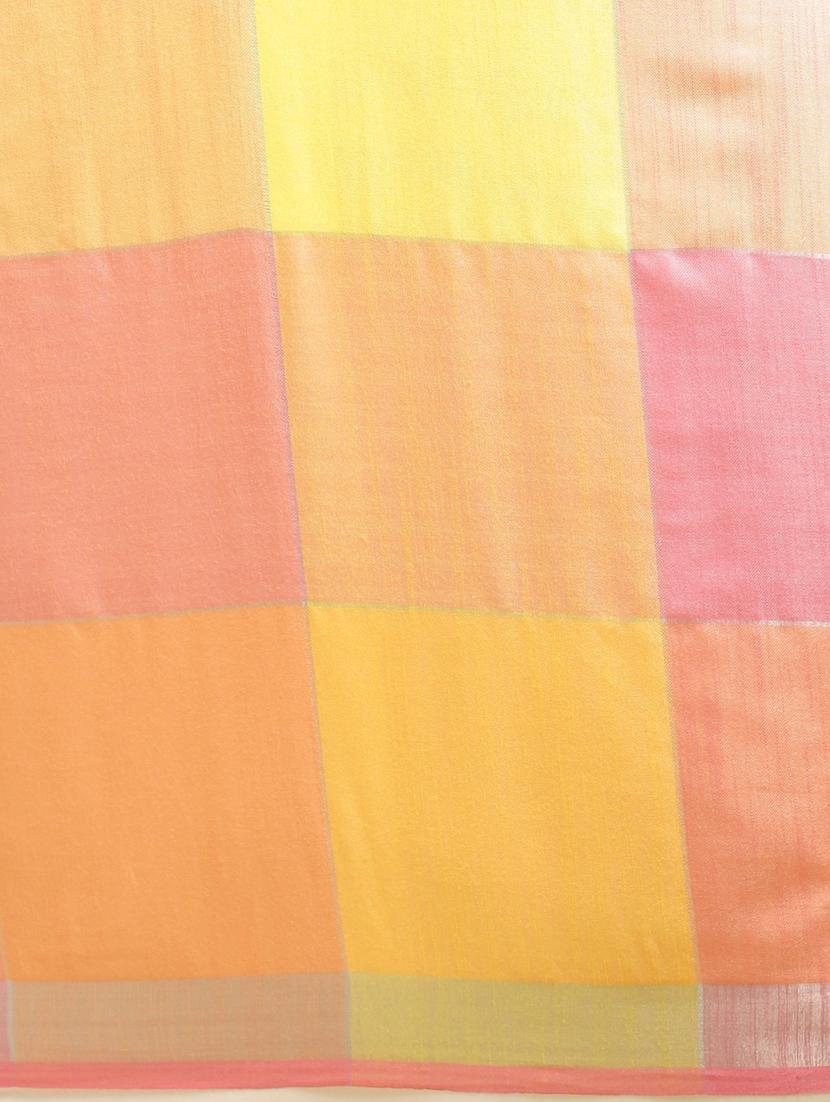 check printed saree with blouse - 17290289 - Zoom Image - 3