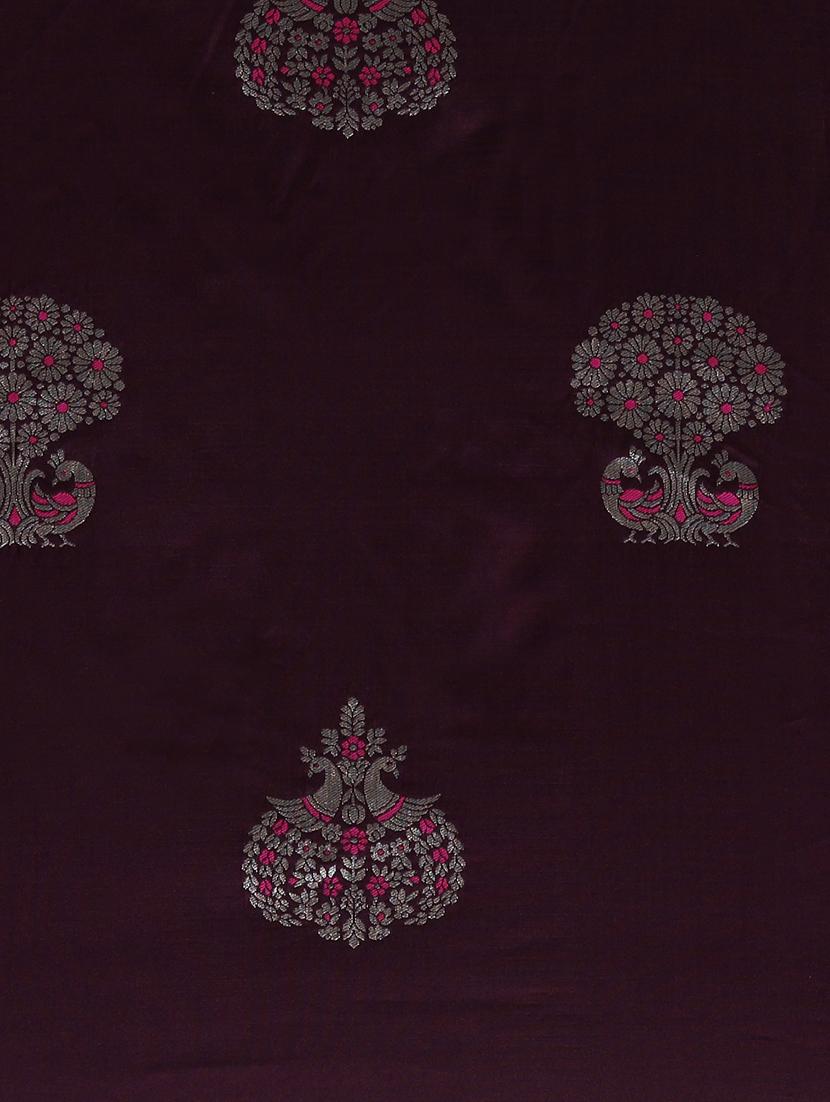 self design banarasi saree with blouse - 17290298 - Zoom Image - 3