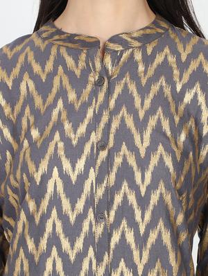 gold print straight kurta - 17291548 - Standard Image - 4