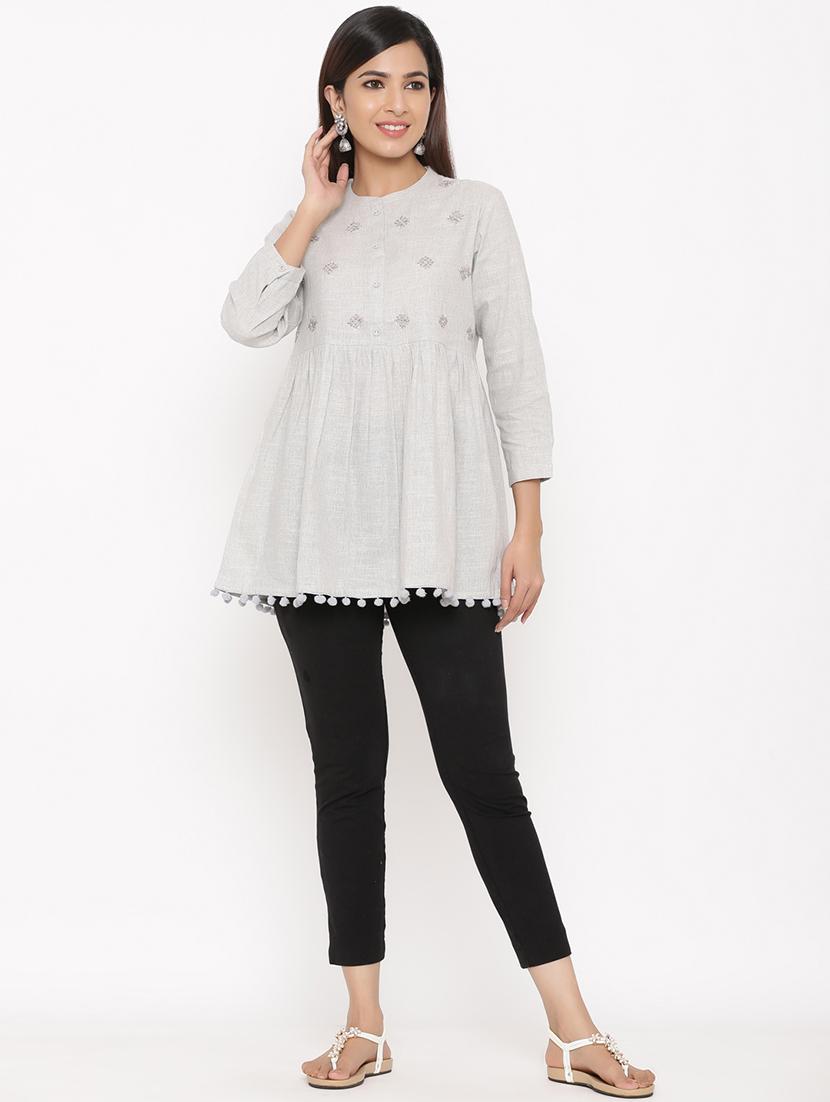 yoke embroidered a-line kurti - 17292283 - Zoom Image - 4