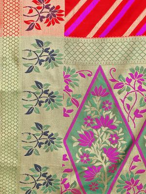 striped kanjivaram saree with blouse - 17293866 - Standard Image - 4