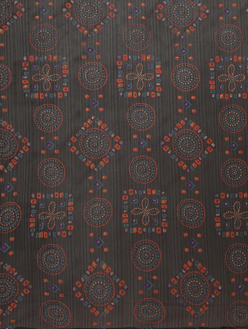 geometrical printed saree with blouse - 17293968 - Zoom Image - 4